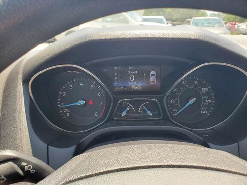 Used 2017 Ford Focus SE FWD image 17
