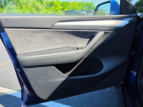 Used 2023 Tesla Model Y Performance AWD/4WD image 20
