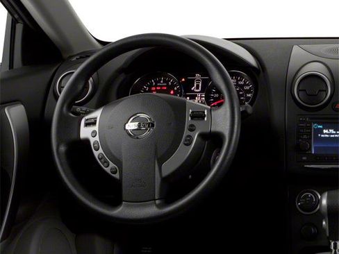 Used 2013 Nissan Rogue S image 6