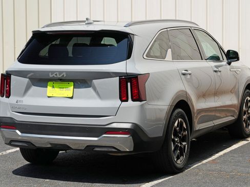 Used 2025 Kia Sorento S w/ Panoramic Sunroof Package FWD image 55