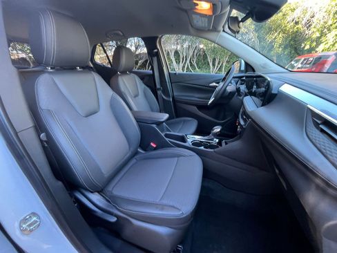 Used 2025 Buick Encore GX Preferred image 34