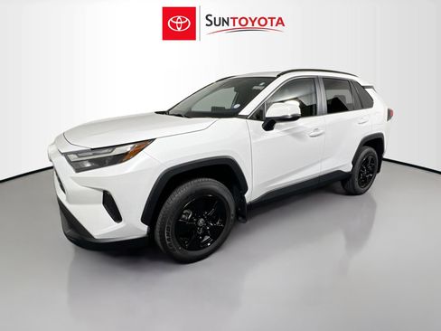 Used 2025 Toyota RAV4 XLE w/ Convenience Package FWD image 9