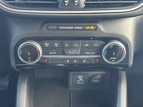 Used 2022 Ford Escape SE w/ Convenience Package FWD image 36