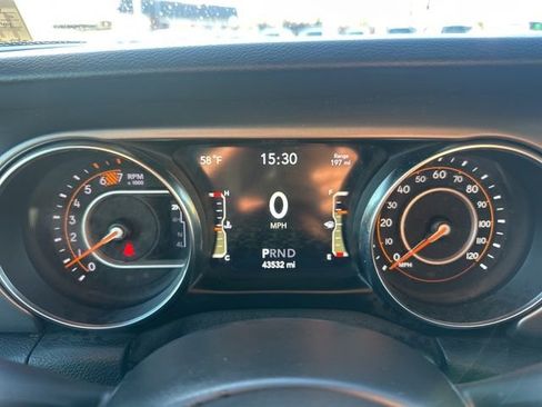 Used 2021 Jeep Wrangler Unlimited Sport image 16