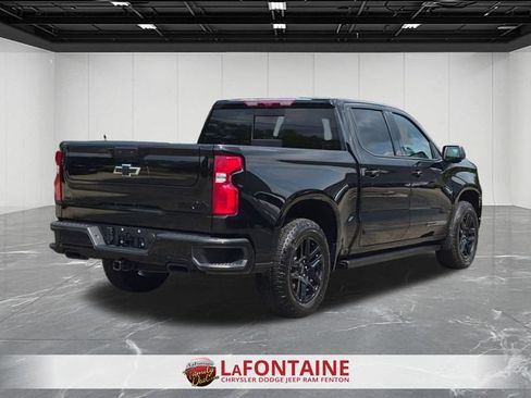 Used 2025 Chevrolet Silverado 1500 High Country w/ Midnight Edition AWD/4WD image 5