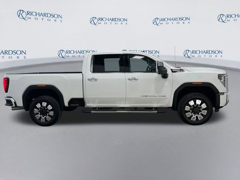 Used 2024 GMC Sierra 2500 Denali image 6
