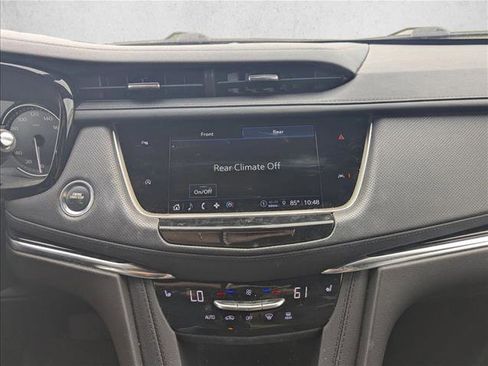 Used 2023 Cadillac XT6 Luxury AWD/4WD image 11