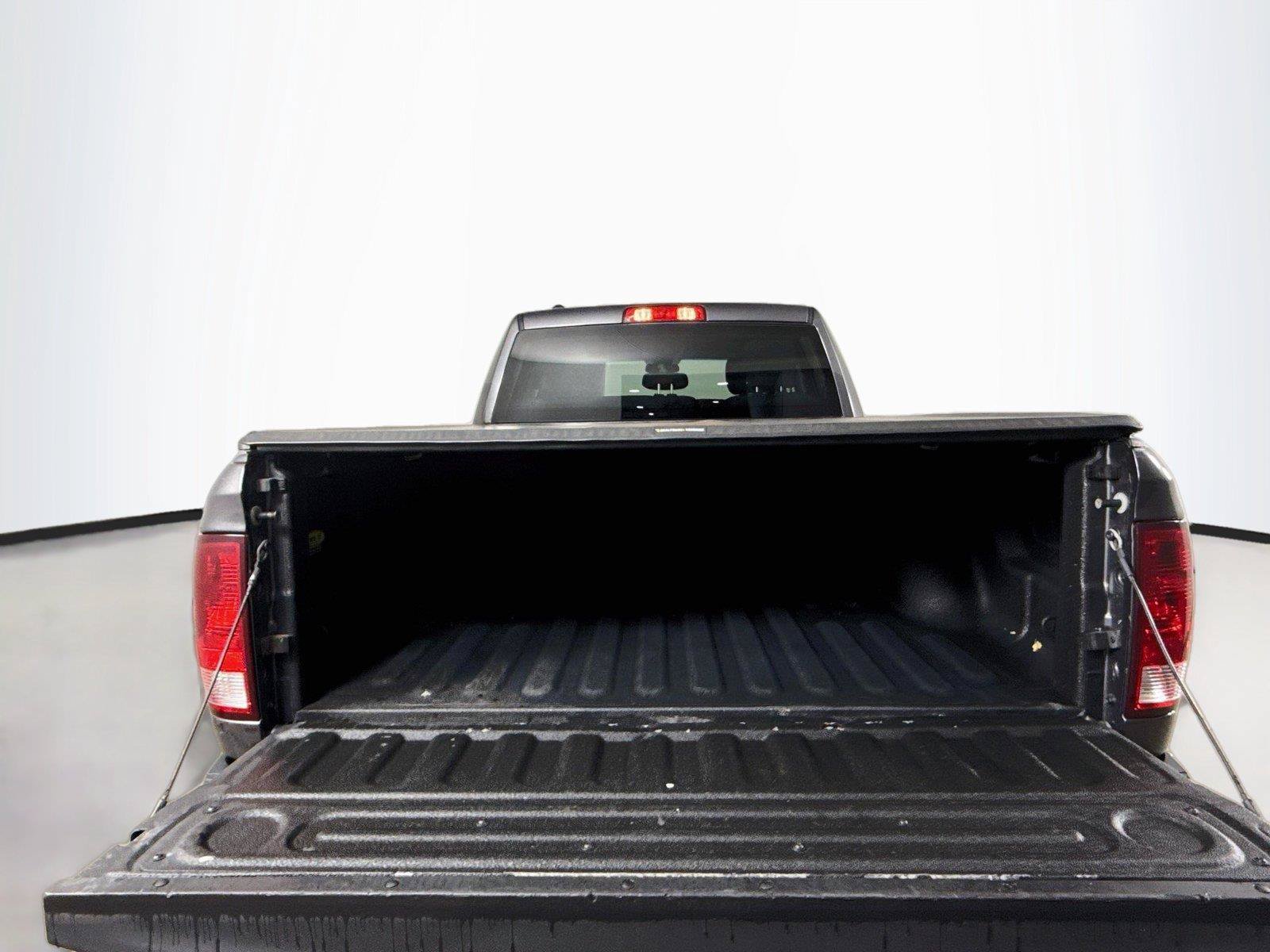 Used 2018 RAM 1500 Express w/ Express Value Package AWD/4WD image 23