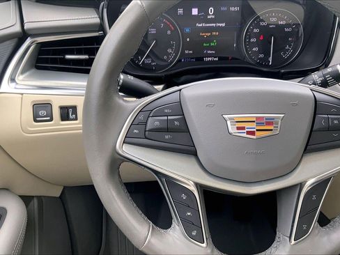 Used 2024 Cadillac XT5 Premium Luxury w/ Technology Package AWD/4WD image 19