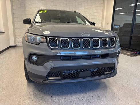 Used 2023 Jeep Compass Latitude AWD/4WD image 10