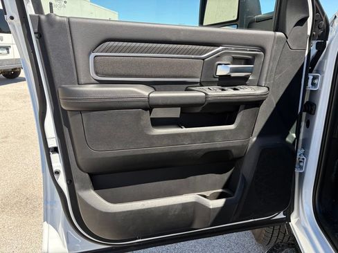 New 2026 RAM 3500 Big Horn AWD/4WD image 8