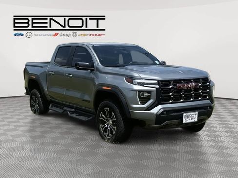 Used 2024 GMC Canyon AT4 w/ AT4 Premium Package AWD/4WD image 3