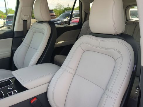 New 2026 Lincoln Aviator Reserve RWD image 10