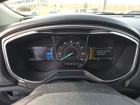 Certified 2017 Ford Fusion SE w/ Fusion SE Technology Package image 24