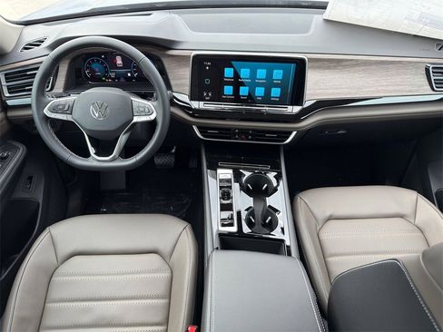 New 2026 Volkswagen Atlas SEL image 24