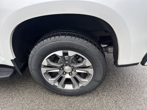 Used 2021 Chevrolet Silverado 1500 High Country w/ Z71 Off-Road Package image 9