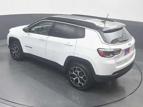 Used 2025 Jeep Compass Limited AWD/4WD image 23