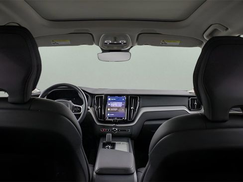Certified 2025 Volvo XC60 B5 Plus image 10