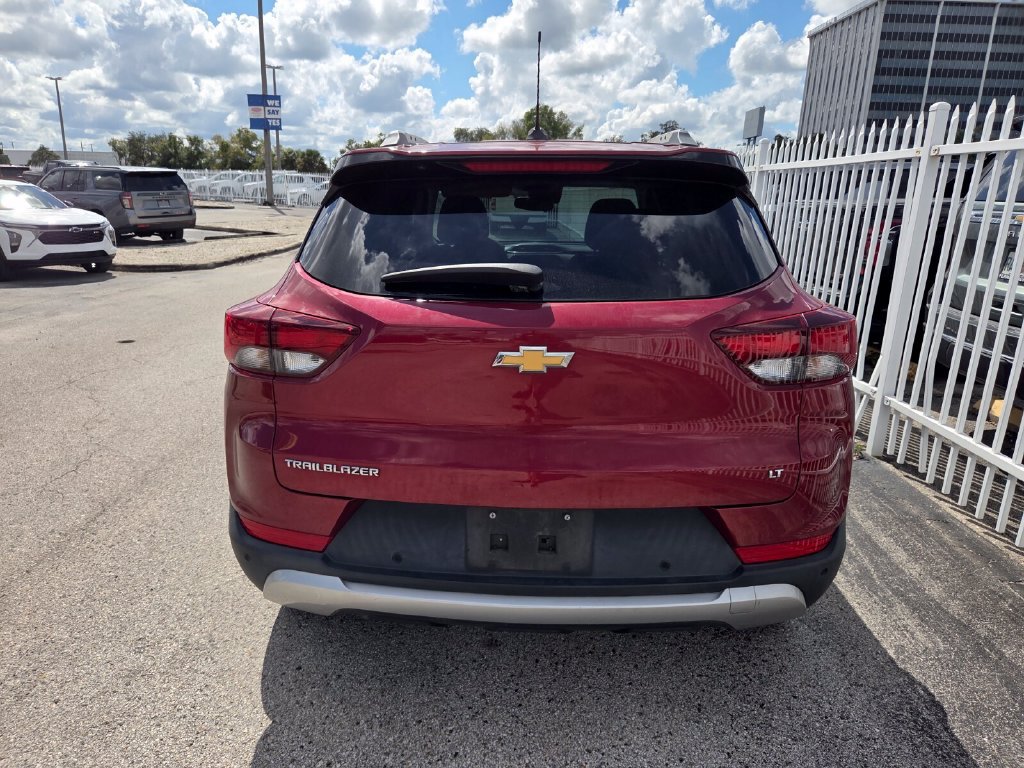 Used 2021 Chevrolet TrailBlazer LT w/ Convenience Package FWD image 6