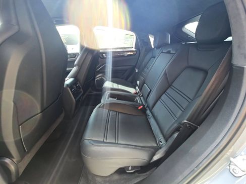 Used 2022 Porsche Cayenne Turbo GT AWD/4WD image 9
