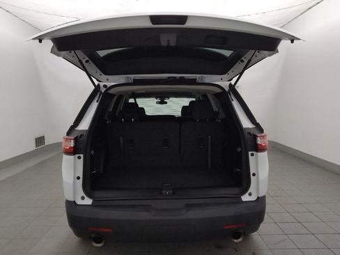 Used 2019 Chevrolet Traverse LS FWD image 29