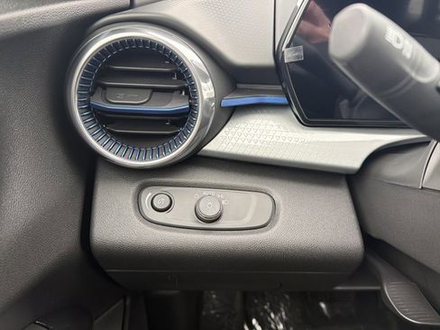 New 2026 Chevrolet Trax LT image 14