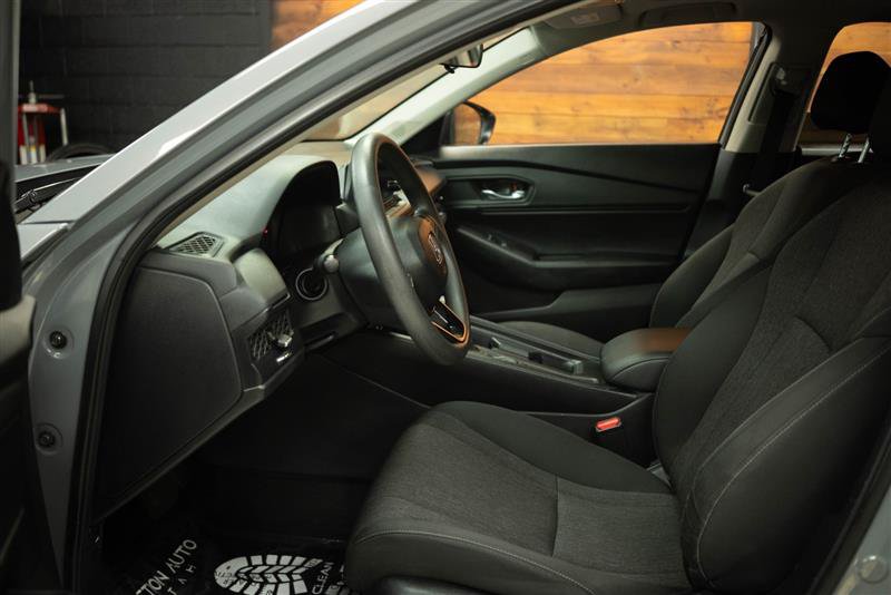 Used 2025 Honda Accord SE image 8