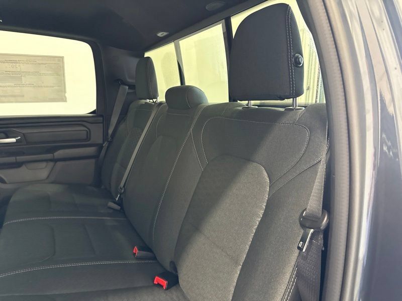 New 2026 RAM 1500 Express AWD/4WD image 17