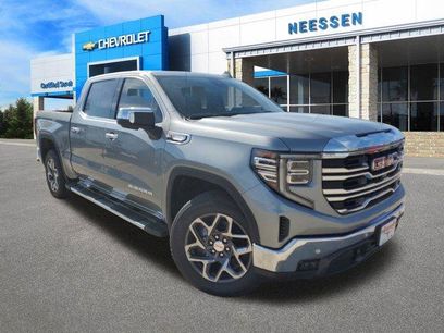 New 2025 GMC Sierra 1500 SLT