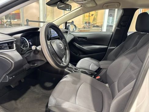 Used 2022 Toyota Corolla LE FWD image 4