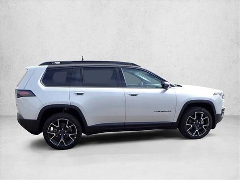 New 2026 Jeep Cherokee Overland w/ Trailer Tow Group image 5