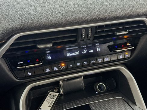 Used 2024 MAZDA CX-90 3.3 Turbo w/ Preferred Plus image 19