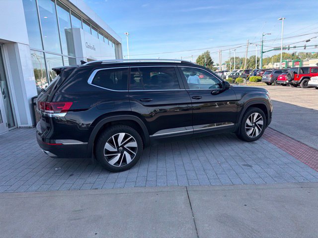 Certified 2024 Volkswagen Atlas SEL AWD/4WD image 11
