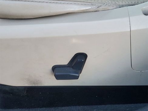 Used 2012 Chrysler 200 Limited image 30