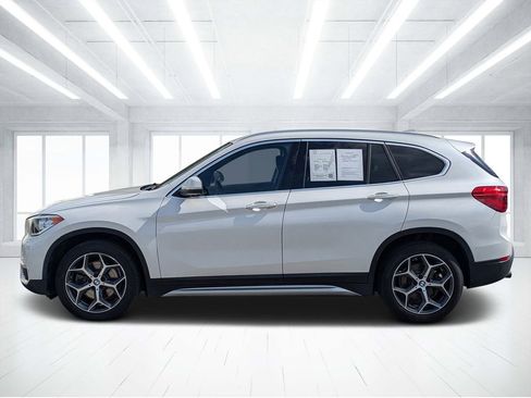 Used 2019 BMW X1 sDrive28i image 6