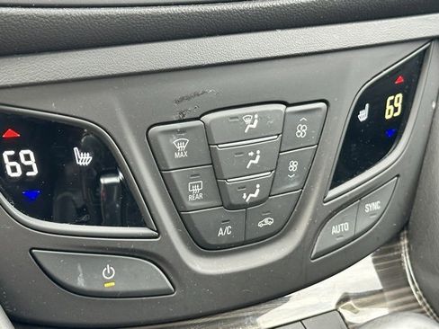 Used 2019 Buick Envision Essence image 14