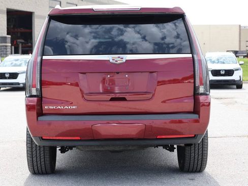 Used 2016 Cadillac Escalade Premium AWD/4WD image 10