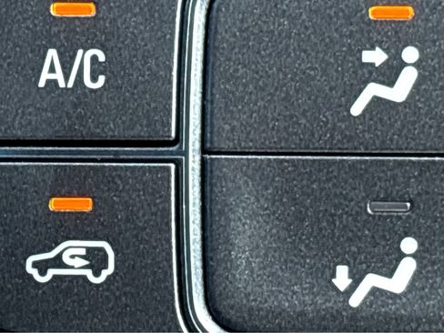 Used 2018 Chevrolet Colorado ZR2 image 31