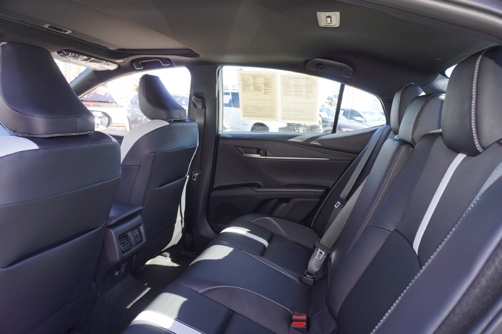 Used 2026 Toyota Camry SE w/ Multimedia Upgrade Package FWD image 8