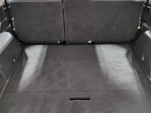 Used 2018 Dodge Journey SE image 32