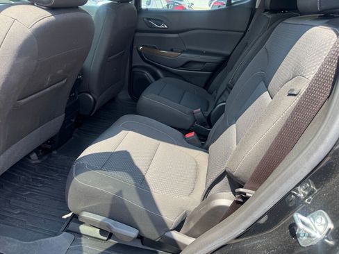 Certified 2023 GMC Acadia SLE w/ Driver Convenience Package image 16