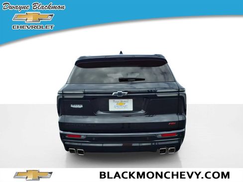 Used 2024 Chevrolet Traverse RS w/ LPO, Floor Liner Package AWD/4WD image 4