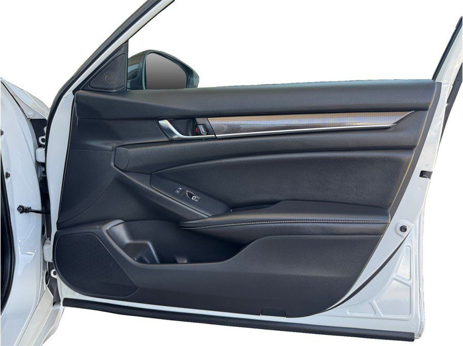 Used 2022 Honda Accord Sport image 18
