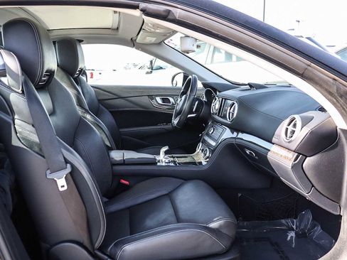 Used 2018 Mercedes-Benz SL 450 image 29