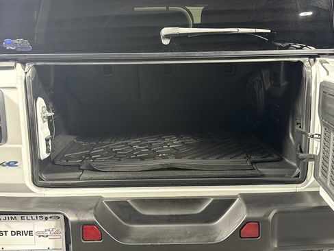 Used 2023 Jeep Wrangler Unlimited image 21