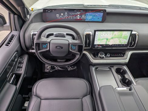 New 2025 Ford Expedition Max Platinum w/ Stealth Performance Package image 30