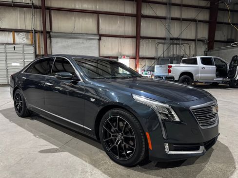 Used 2018 Cadillac CT6 Platinum image 2