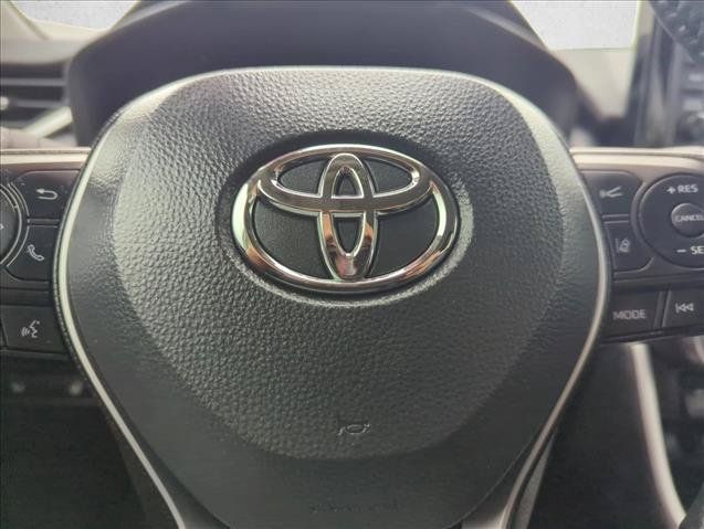 Used 2022 Toyota RAV4 XLE Premium AWD/4WD image 27