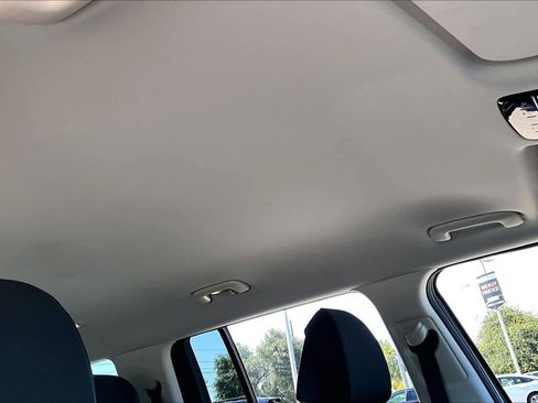 Used 2025 Hyundai Santa Fe SE FWD image 13