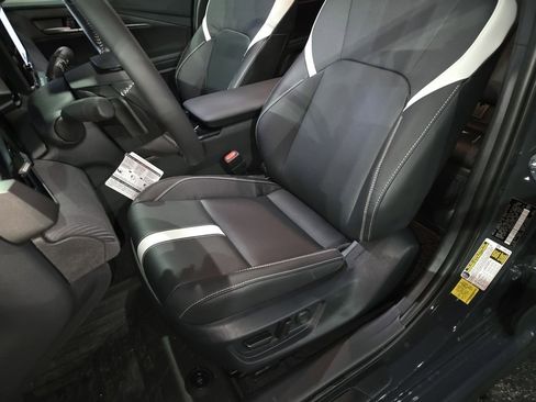 New 2026 Toyota Camry SE image 5